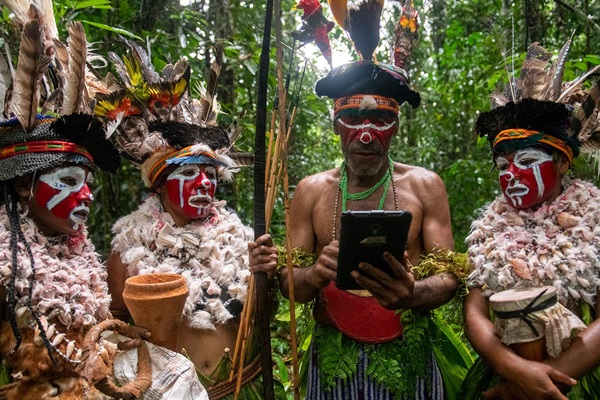 The FAO AIM4Forests programme is providing Indigenous Peoples with technological tools to combat deforestation.