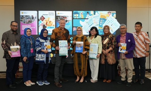 The Ministry of Agriculture and FAO together with related associations (ADHPI, PB PDHI, & ASOHI) launched the AMR Roadmap, General Guidelines for Antimicrobial Stewardship, Poultry Diseases Manual 2023 edition, and Antimicrobial Stewardship IEC materials.