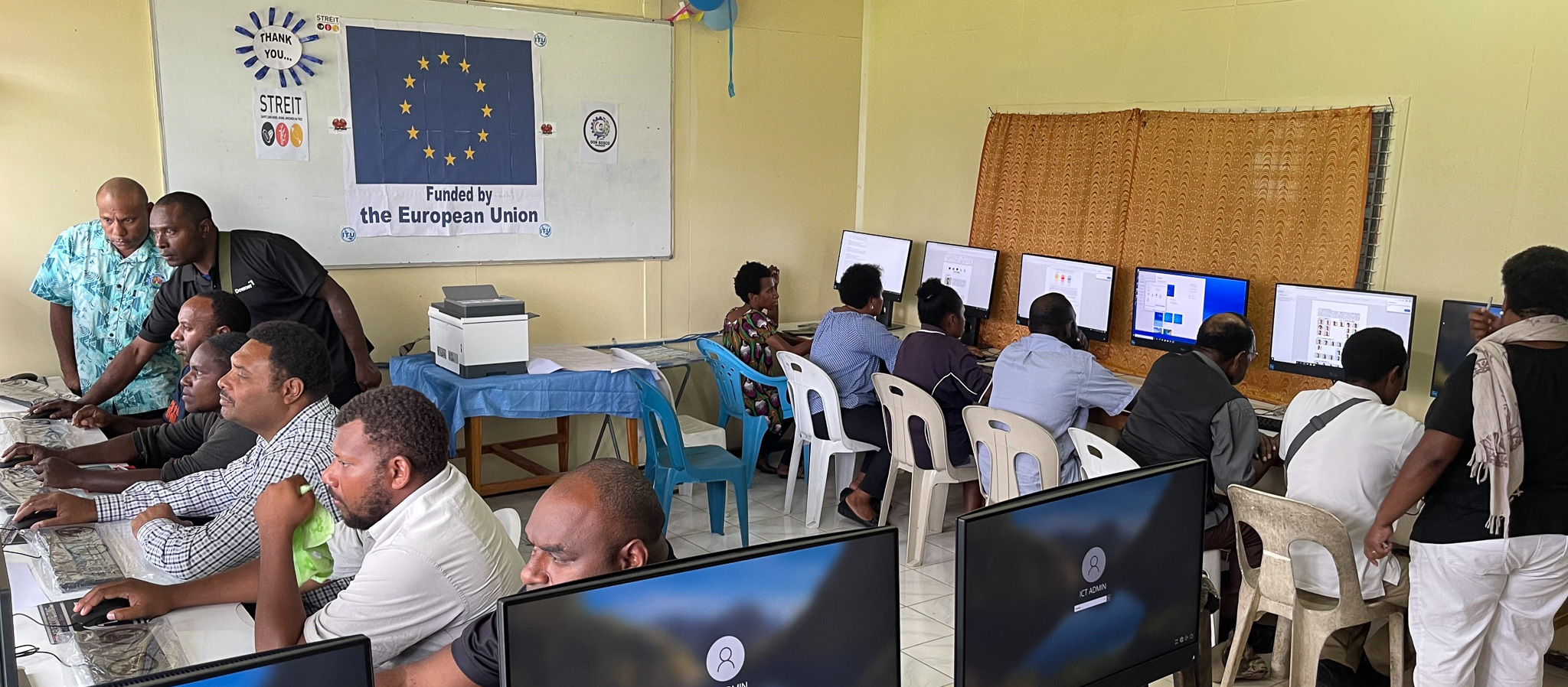 A resource centre established by the ITU, under the EU-STREIT PNG Programme, at Don Bosco Technical Secondary School in Vanimo. ©FAO-STREIT