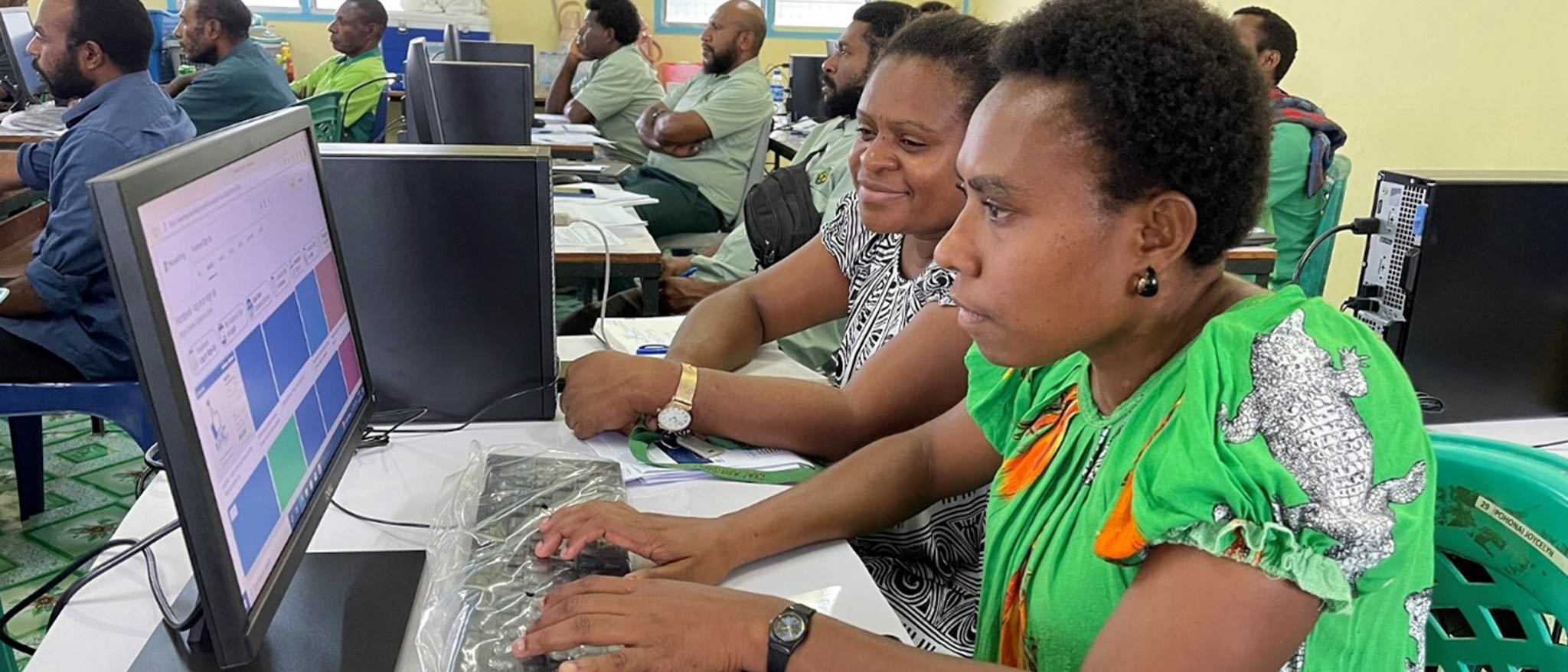 Trainees attending Financial Literacy and Digital Skills Training sessions organised by the International Telecommunication Union under the EU-STREIT PNG Programme