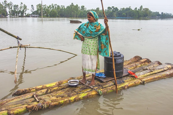 Woman in the Jamuna river, Bangladesh