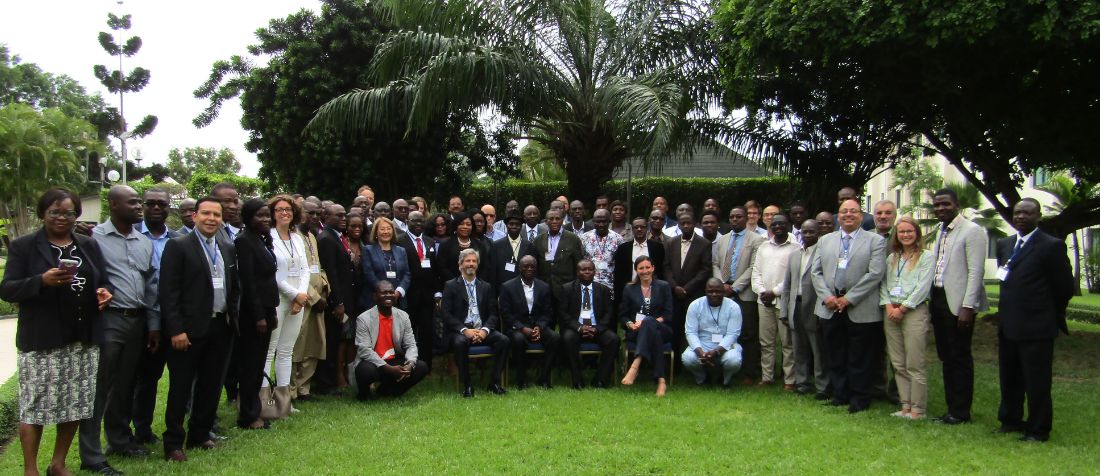group photo of the study tour in Ghana