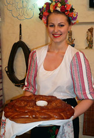 Enjoying typical food products and traditions at Kiev during a project workshop  ┃ © FAO / Emilie Vandecandelaere